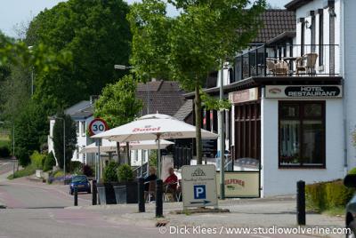 Hotel-Restaurant Gasthof Euverem is een opvallend element in het centrum van de gelijknamige buurtschap