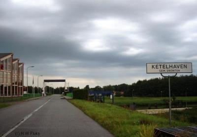 Ketelhaven is een buurtschap in de provincie Flevoland, gemeente Dronten. De buurtschap valt onder het dorp Dronten.