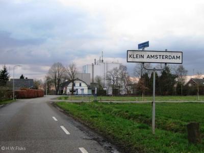 Klein Amsterdam is een buurtschap in de provincie Gelderland, in de streek Veluwe, gemeente Voorst. De buurtschap valt onder het dorp Voorst. De buurtschap ligt buiten de bebouwde kom en heeft daarom witte plaatsnaamborden.