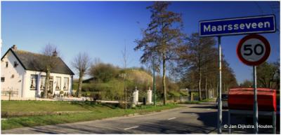 Maarsseveen is een buurtschap, voormalige heerlijkheid en voormalige gemeente in de provincie Utrecht, regio Vechtstreek, gemeente Stichtse Vecht.