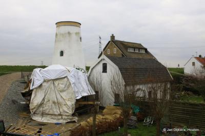 Druk bezig met de restauratie van de molen in Nieuw-Lekkerland