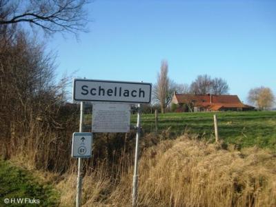 Schellach, in deze buurtschap zijn in 2011 plaatsnaamborden met informatiepanelen geplaatst