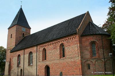 De Hervormde (PKN) kerk van Siddeburen is een zeer gave, deels romaanse, deels romanogotische middeleeuwse kerk.