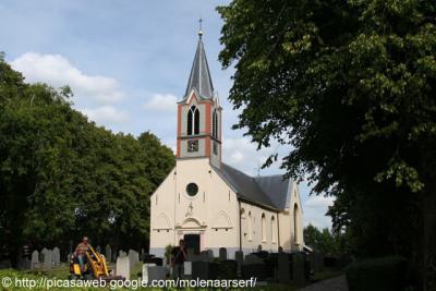 Bij de uitbreiding in 1922 van de Hervormde (thans PKN) Gregoriuskerk te Suwâld is het westelijke deel, met - gepleisterd - tufsteen uit de 12e eeuw, gespaard gebleven. De huidige toren dateert uit 1889.