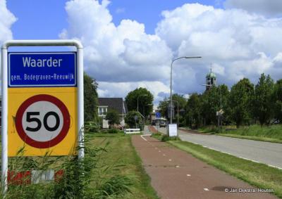 Waarder is een dorp in de provincie Zuid-Holland, gemeente Bodegraven-Reeuwijk. Het was een zelfstandige gemeente t/m 31-1-1964. Per 1-2-1964 over naar gemeente Driebruggen, in 1989 over naar gemeente Reeuwijk, in 2011 over naar gem. Bodegraven-Reeuwijk.