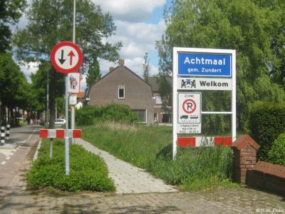 Achtmaal is een dorp in de provincie Noord-Brabant, in de regio West-Brabant, en daarbinnen in de streek Baronie en Markiezaat, gemeente Zundert.