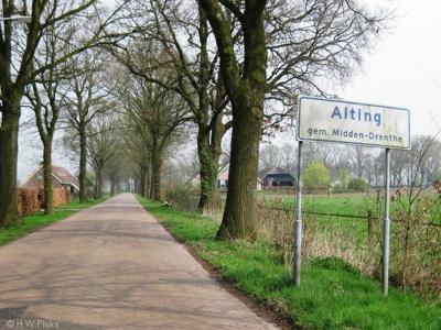 Alting is een buurtschap van het dorp Beilen en valt sinds 1998 onder de gemeente Midden-Drenthe