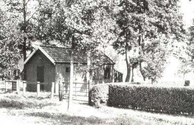 De buurtschap Boermastreek had sinds 1926 een eigen, zeer bescheiden Hervormde kapel. In 1964 is deze gesloopt.
