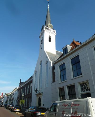 De Hervormde St. Jacobskerk of Kleine Kerk in Brielle (Voorstraat 86) dateert uit 1652 en was oorspronkelijk een kapel van het St. Jacobsgasthuis, later een Evangelisch-Lutherse gemeente. Tegenwoordig is in de kerk Huisartsenpraktijk Jacobskerk gevestigd.