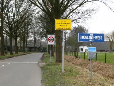 In ambtelijke stukken wordt het groene gebied tussen Eem en Bunschoterstraat Hoogland-West genoemd. Cultuurhistorisch, geografisch en maatschappelijk gezien betreft dat de laatste overgebleven buurtschappen van Hoogland: Coelhorst en Zeldert.