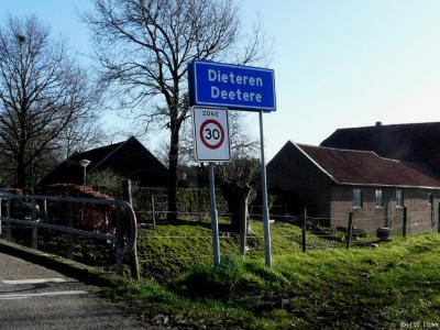 Dieteren is een dorp in de provincie Limburg, in de regio Midden-Limburg, gemeente Echt-Susteren. T/m 2002 gemeente Susteren.