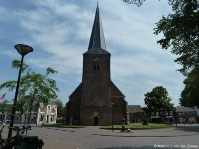 Dinxperlo, de rijksmonumentale (PKN) Dorpskerk (voorheen Sint Liboriuskerk) op de Markt