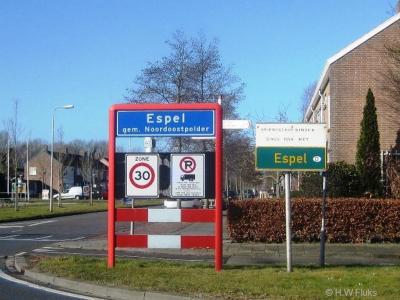 Espel is een dorp in de provincie Flevoland, gemeente Noordoostpolder. Het bord naast het officiële plaatsnaambord geeft aan dat er vriendschapsbanden zijn met Espel in Duitsland.