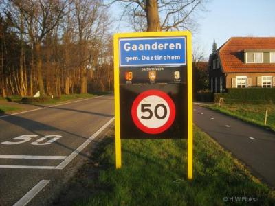 Gaanderen is een dorp in de provincie Gelderland, in de streek Achterhoek, gemeente Doetinchem. T/m 1919 gemeente Ambt Doetinchem.