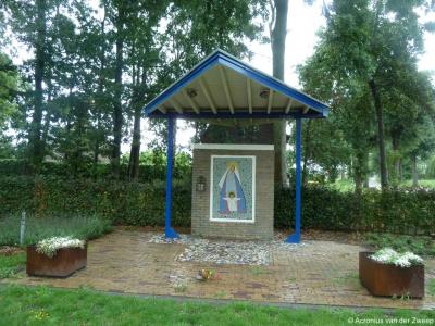Het Mariakapelletje op de hoek van de wegen Haansberg en Sander is gebouwd en wordt onderhouden door de buurtbewoners, als dank voor het gespaard blijven tijdens de Tweede Wereldoorlog.