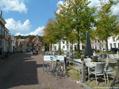 Neem als je in Heenvliet bent de moeite om de Markt op je gemak te bekijken, want hier staan maar liefst 28 van de 34 rijksmonumenten van het dorp!