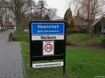 Heenvliet is een dorp* in de provincie Zuid-Holland, in de streek Voorne-Putten, gemeente Nissewaard. Het was een zelfstandige gemeente t/m 1979. In 1980 over naar gemeente Bernisse, in 2015 over naar gemeente Nissewaard.