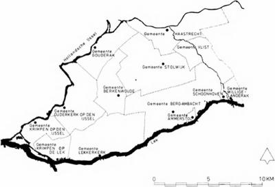 Kaart van de Krimpenerwaard met de gemeenten en hun grenzen vóór de herindelingen van 1985. Er staan alleen wel enkele drukfoutjes in: bij de drie gemeenten linksonderin moet - in de actuele spellingen - 'op' worden vervangen door 'aan'. (© J.J. Jehee)