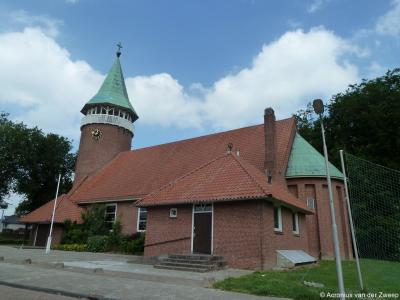 De voormalige RK Kerk Jozef Sterre der Zee in Luttelgeest dateert uit 1955 en is een architectonisch buitengewoon belangrijke wederopbouwkerk. Eind 2014 is de kerk aan de eredienst onttrokken. De kerk is herbestemd tot appartementencomplex.