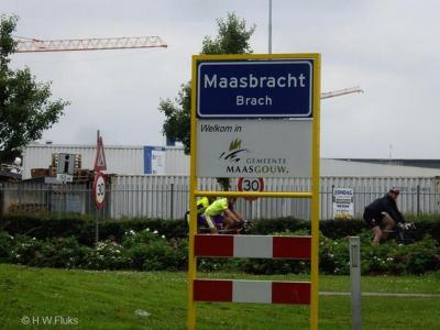 Maasbracht is een dorp in de provincie Limburg, in de regio Midden-Limburg, gemeente Maasgouw. Het was een zelfstandige gemeente t/m 2006. Het is de hoofdplaats van de gemeente.