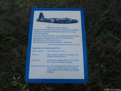 Buurtschap Rhaan, informatiepaneel bij de boerderij op Mekkelinkweg 8 m.b.t. een aldaar in de Tweede Wereldoorlog neergestort vliegtuig.