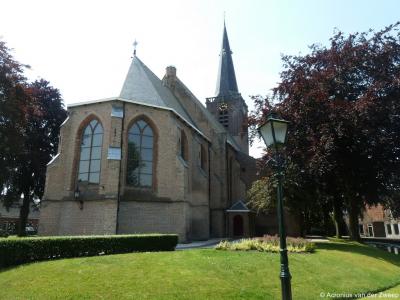 De imposante Singelkerk in Ridderkerk dateert uit de 15e eeuw.