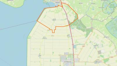 Rutten ligt NNW van Emmeloord. Het is het meest noordelijke dorp van de Noordoostpolder. In het O grenst het aan de A6, in het N aan Fryslân (Lemmer) en in het W aan het IJsselmeer.