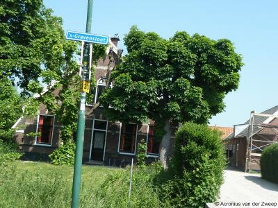 's-Gravensloot is een buurtschap in de provincie Utrecht, gemeente Woerden. De buurtschap 's-Gravensloot heeft geen plaatsnaamborden meer, zodat je slechts aan de gelijknamige straatnaambordjes kunt zien dat je er bent aangekomen.