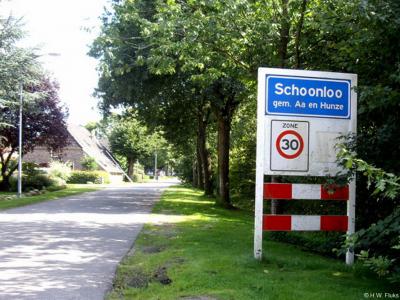 Schoonloo is een dorp in de provincie Drenthe, gemeente Aa en Hunze. T/m 1997 gemeente Rolde.