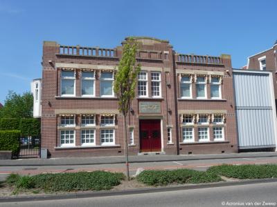Sliedrecht, het voormalig Enecokantoor op Kerkstraat 10-12 is een gemeentelijk monument.