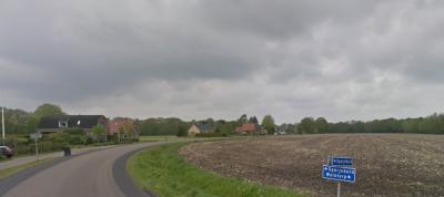 Sparjebird is een buurtschap in de provincie Fryslân, gemeente Opsterland. De buurtschap valt onder het dorp Hemrik. De buurtschap heeft geen plaatsnaamborden, zodat je slechts aan de straatnaambordjes Sparjeburd kunt zien dat je er bent aangekomen.