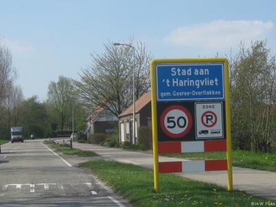 Stad aan 't Haringvliet is een dorp in de provincie Zuid-Holland, op het schiereiland en in de gemeente Goeree-Overflakkee. Het was een zelfstandige gemeente t/m 1965. In 1966 over naar gemeente Middelharnis, in 2013 over naar gemeente Goeree-Overflakkee.