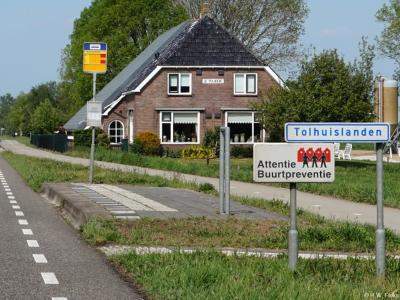 Tolhuislanden is een buurtschap in de provincie Overijssel, in de streek Salland, gemeente Zwolle. T/m 2000 gemeente Nieuwleusen. De buurtschap valt onder de stad Zwolle. De buurtschap ligt buiten de bebouwde kom en heeft daarom witte plaatsnaamborden.