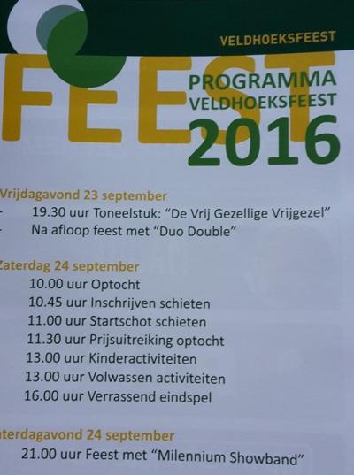 Hét evenement van het jaar in de Hengelose én Ruurlose buurtschap Veldhoek is het Veldhoeksfeest (weekend in september) met allerlei sport- en spelactiviteiten en 's avonds liveoptredens.