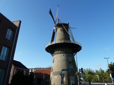 De huidige Molen Aeolus in Vlaardingen dateert uit 1790. De molen is elke laatste zaterdag van de maand geopend tussen 10.00 en 15.00 uur en is dagelijks te bezichtigen op afspraak. In een molenwinkeltje kunnen meelproducten worden gekocht.