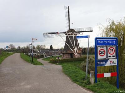 Waardenburg is een dorp in de provincie Gelderland, in de streek Betuwe, gemeente West Betuwe. Het was een zelfstandige gemeente t/m 1977. In 1978 over naar gemeente Neerijnen, in 2019 over naar gemeente West Betuwe.