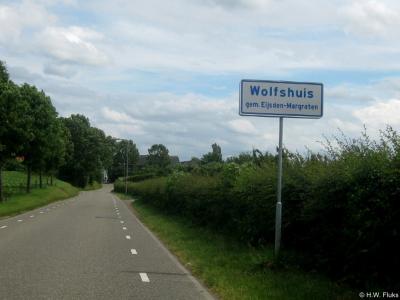 Wolfshuis is een buurtschap in de provincie Limburg, in de streek Heuvelland, gem. Eijsden-Margraten. De buurtschap valt, ook voor de postadressen, onder het dorp Bemelen. De buurtschap ligt buiten de bebouwde kom en heeft daarom witte plaatsnaamborden.