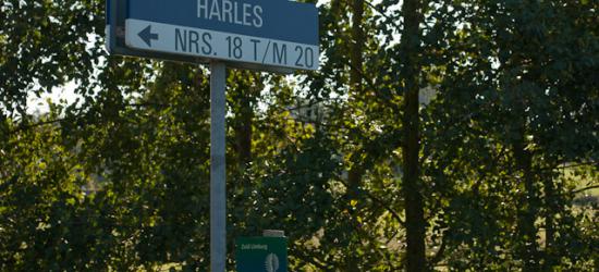 Harles, straatnaam en naam buurtschap