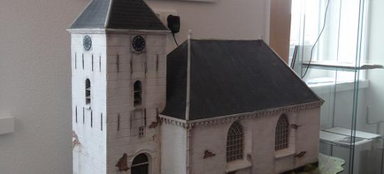 In het in 2016 van start gegane Visserijmuseum in Termunterzijl vind je o.a. deze maquette van het afgebroken kerkje van Oterdum (© Harry Perton/https://groninganus.wordpress.com)