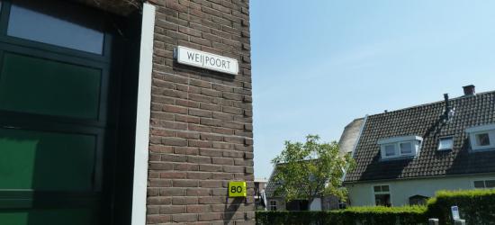 Weijpoort is een buurtschap in de provincie Zuid-Holland, gemeente Bodegraven-Reeuwijk. T/m 2010 gemeente Bodegraven. De buurtschap heeft geen plaatsnaamborden, waardoor je slechts aan de gelijknamige straatnaambordjes kunt zien dat je er bent aangekomen.