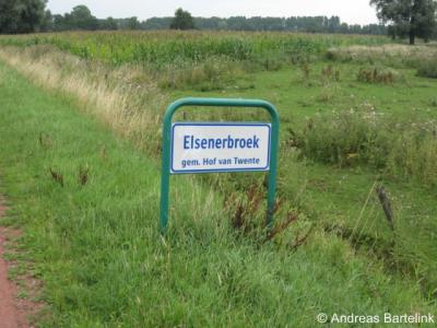 Elsenerbroek heeft sinds 2010 weer officiële plaatsnaamborden