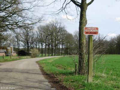 Helhuizen, de gemeente Hellendoorn plaatst bij haar buurtschappen aan de gemeentegrens deze fraaie plaatsnaamborden