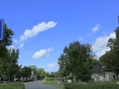 Reduzum is een dorp in de provincie Fryslân, gemeente Leeuwarden. T/m 1983 gemeente Idaarderadeel. In 1984 over naar gemeente Boarnsterhim, in 2014 over naar gemeente Leeuwarden.