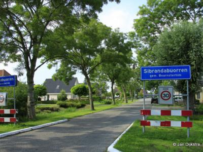 Sibrandabuorren is een dorp in de provincie Fryslân, gemeente Súdwest-Fryslân. T/m 1983 gemeente Rauwerderhem. In 1984 over naar gemeente Boarnsterhim, in 2014 over naar gemeente Súdwest-Fryslân.