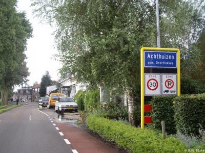 Achthuizen is een dorp in de provincie Zuid-Holland, gem. Goeree-Overflakkee. T/m 1965 viel het dorp deels onder de gem. Den Bommel, deels onder de gem. Ooltgensplaat. In 1966 in zijn geheel over naar gem. Oostflakkee, in 2013 o/n gem. Goeree-Overflakkee.