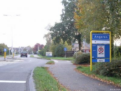 Angeren is een dorp in de provincie Gelderland, in de streek Betuwe, gemeente Lingewaard. T/m 2000 gemeente Bemmel.