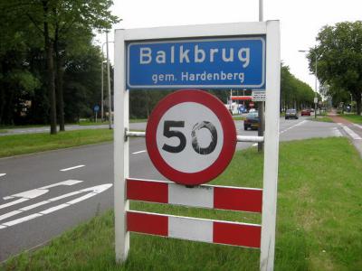 Balkbrug is een dorp in de provincie Overijssel, in de streek Salland, gemeente Hardenberg. T/m 2000 gemeente Avereest. (© H.W. Fluks)