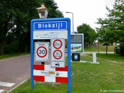 Blokzijl is een stad in de provincie Overijssel, in de streek Kop van Overijssel, gemeente Steenwijkerland. Het was een zelfstandige gemeente t/m 1972. In 1973 over naar gemeente Brederwiede, in 2001 over naar gemeente Steenwijkerland.