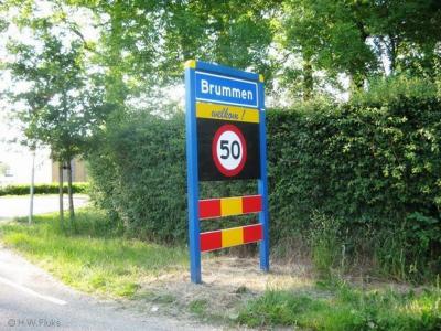 Brummen is een dorp en gemeente in de provincie Gelderland, in de streek Veluwe, en daarbinnen in de Veluwezoom.