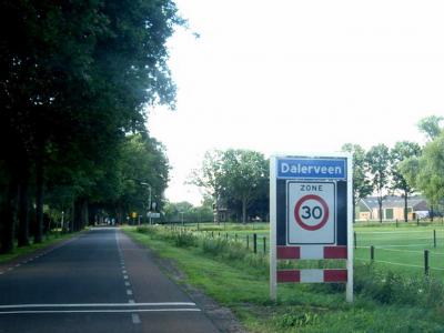 Dalerveen is een dorp in de provincie Drenthe, gemeente Coevorden. T/m 1997 gemeente Dalen. (© H.W. Fluks)